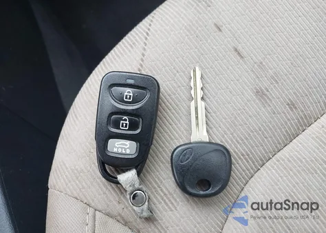 2017 Hyundai Elantra Se из США, поврежденный, VIN 5NPD84LF9HH033627